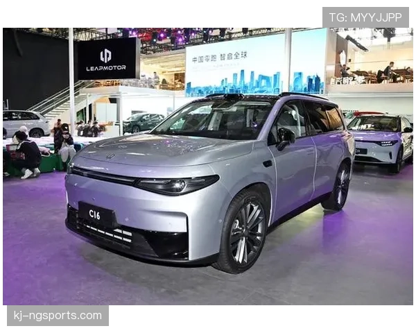 瓦伦西亚俱乐部运营危机持续加剧，赛季走势及稳定性面临考验