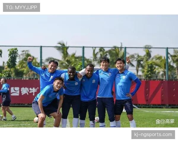 上海申花赛季中期战术危机暴露，豪门争冠之路再遇阵容与管理双重考验。