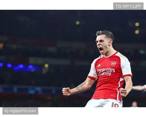 特罗萨德边锋转中锋的角色转型逻辑解析